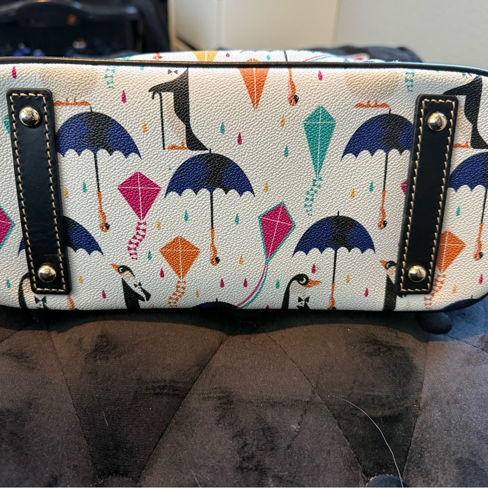 RARE - Dooney & Bourke Disney Mary Poppins Purse - Picture 3 of 3